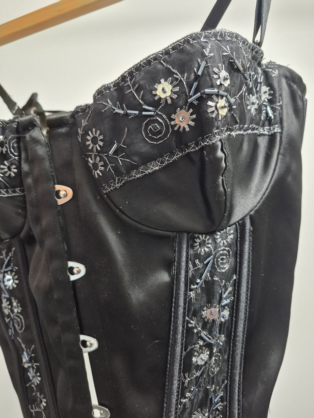 Women's Black Satin Embroidered Bustier Camisole - Picture 2 of 9